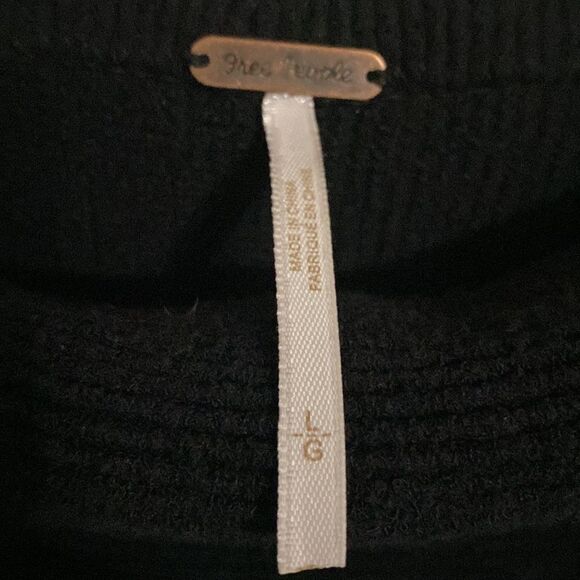 FREE PEOPLE Women’s Black Knitted Cotton/Nylon/Elastane Blend Oversized Sweater - Picture 2 of 9